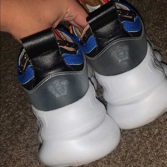 Chain reaction - Picture 3 of 5